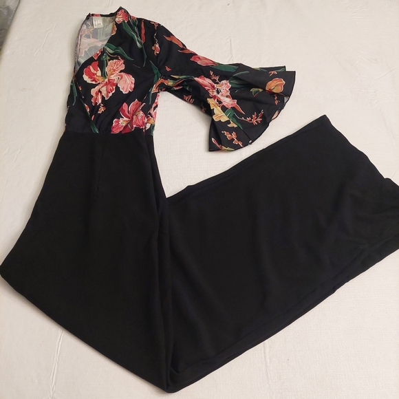 Sweatyrocks Floral Jumpsuit Pink Black Wide Leg V Neck Bell Sleeve Size S - Picture 12 of 12